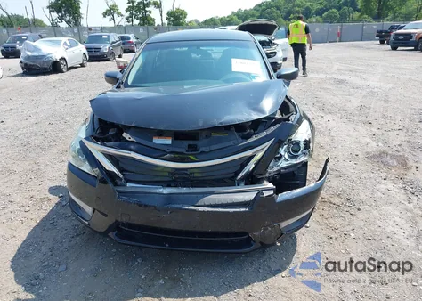 2013 Nissan Altima 2.5 Sv z USA, uszkodzony, nr VIN 1N4AL3AP9DC135318